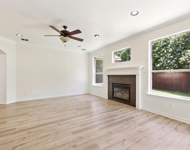 2509 Woodstone Court - Photo Thumbnail 9