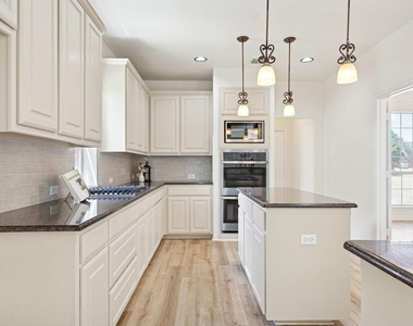 2509 Woodstone Court - Photo Thumbnail 4