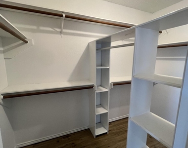 2513 Poppy Lane - Photo Thumbnail 9