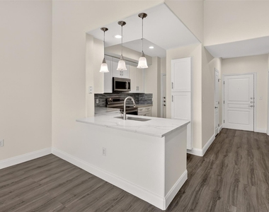 330 Las Colinas Boulevard E - Photo Thumbnail 8