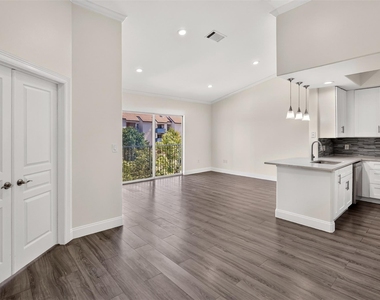 330 Las Colinas Boulevard E - Photo Thumbnail 6