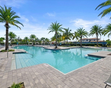 8125 Hobbes Way - Photo Thumbnail 16