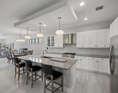 8125 Hobbes Way - Photo Thumbnail 4