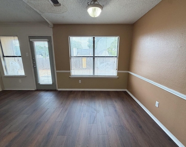 921 Park Place Boulevard - Photo Thumbnail 7