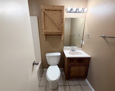 921 Park Place Boulevard - Photo Thumbnail 13