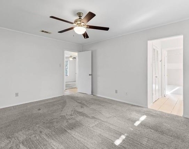 221 Azalea Drive - Photo Thumbnail 14