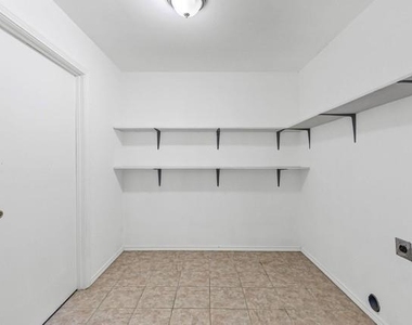221 Azalea Drive - Photo Thumbnail 13
