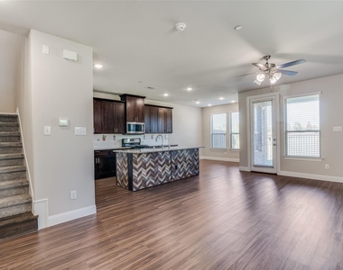 4533 Titus Circle - Photo Thumbnail 6