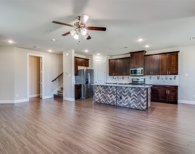 4533 Titus Circle - Photo Thumbnail 5
