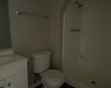 7309 Oakstone Drive - Photo Thumbnail 16