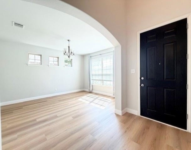 5609 Meritage Street - Photo Thumbnail 3