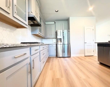 5609 Meritage Street - Photo Thumbnail 7