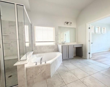 5609 Meritage Street - Photo Thumbnail 12