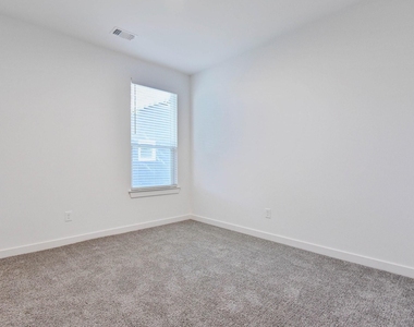 720 W Texas Street - Photo Thumbnail 10