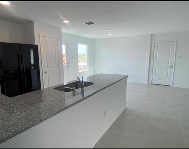 1817 Mallen Farm Ridge - Photo Thumbnail 3