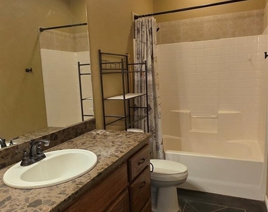 233 Peach Blossom Drive - Photo Thumbnail 9