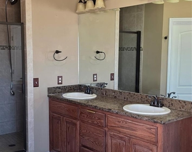 233 Peach Blossom Drive - Photo Thumbnail 13
