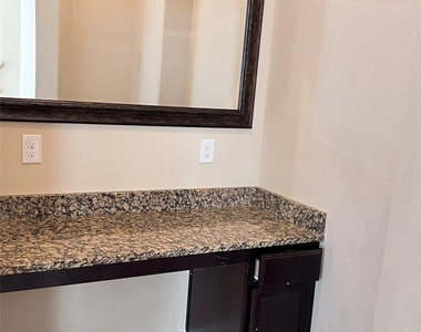 3820 Riversdale - Photo Thumbnail 10
