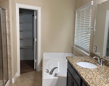 3820 Riversdale - Photo Thumbnail 7