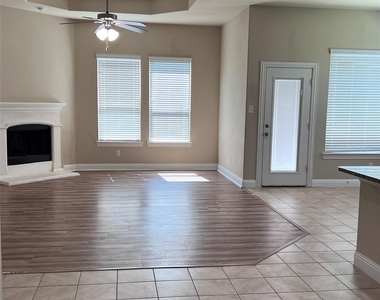 3820 Riversdale - Photo Thumbnail 3