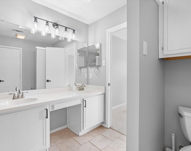 616 Renaissance Place - Photo Thumbnail 9