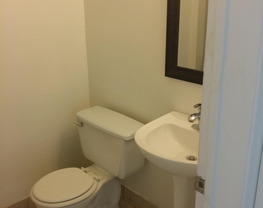 5333 Nw 27th Street - Photo Thumbnail 5