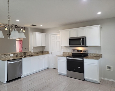 1706 Willow Way - Photo Thumbnail 6