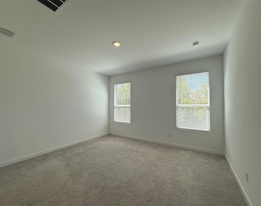 3025 Timber Ridge Drive - Photo Thumbnail 15