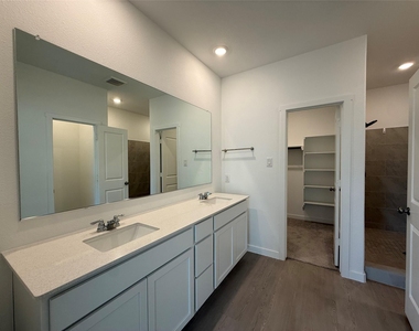 3025 Timber Ridge Drive - Photo Thumbnail 17