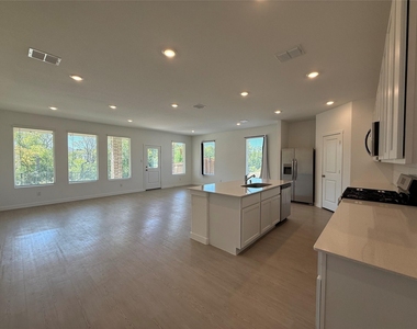3025 Timber Ridge Drive - Photo Thumbnail 5
