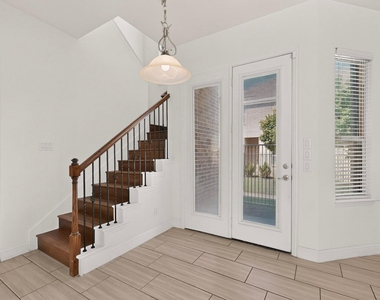 12779 Friar Street - Photo Thumbnail 6