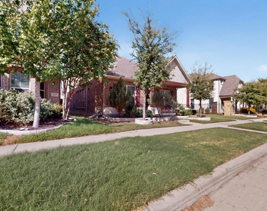 12779 Friar Street - Photo Thumbnail 2