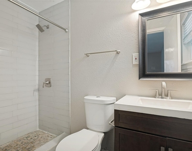 7315 Rutgers Drive - Photo Thumbnail 5