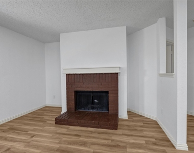 5132 Bedfordshire Drive - Photo Thumbnail 9