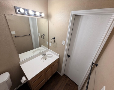 10504 Aransas Drive - Photo Thumbnail 11