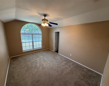 10504 Aransas Drive - Photo Thumbnail 9