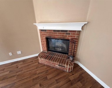 10504 Aransas Drive - Photo Thumbnail 7