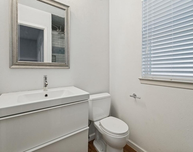 2305 Harvard Drive - Photo Thumbnail 10