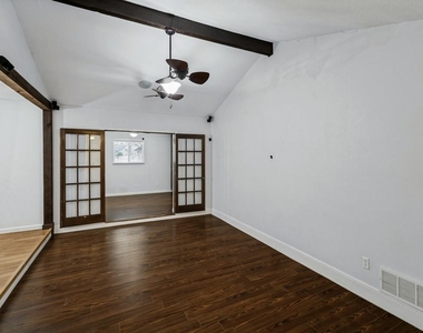 2305 Harvard Drive - Photo Thumbnail 2