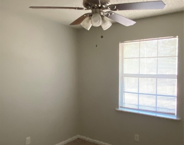 7120 Waycrest Drive - Photo Thumbnail 7