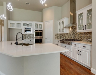 13788 El Toro Road - Photo Thumbnail 17