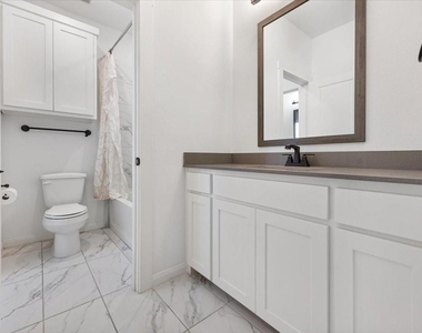 12905 Yale Court - Photo Thumbnail 19