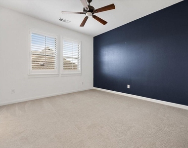 12905 Yale Court - Photo Thumbnail 10