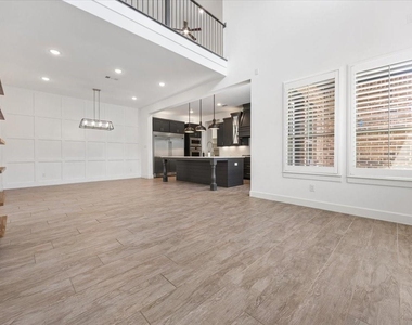 12905 Yale Court - Photo Thumbnail 21