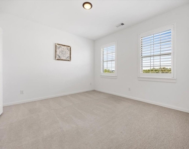 12905 Yale Court - Photo Thumbnail 28