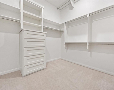 12905 Yale Court - Photo Thumbnail 8
