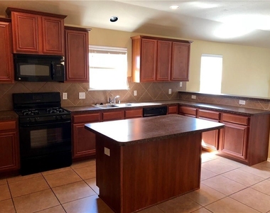1104 Kaufman Road - Photo Thumbnail 4