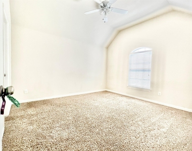 10404 Offshore Drive - Photo Thumbnail 33