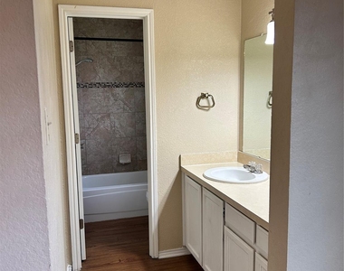 6532 Central Avenue - Photo Thumbnail 7