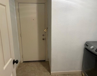 336 Melrose Drive - Photo Thumbnail 13